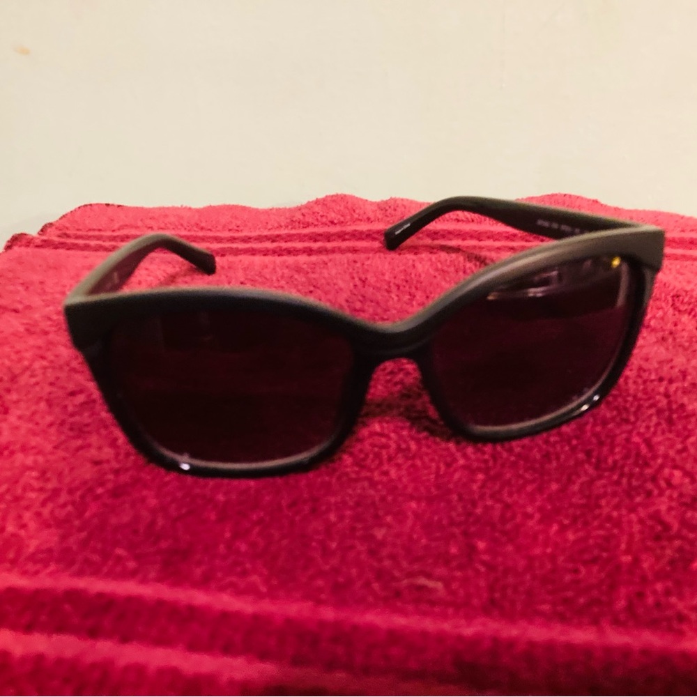 Women’s Guess Sunglasses - Purple Lense Color